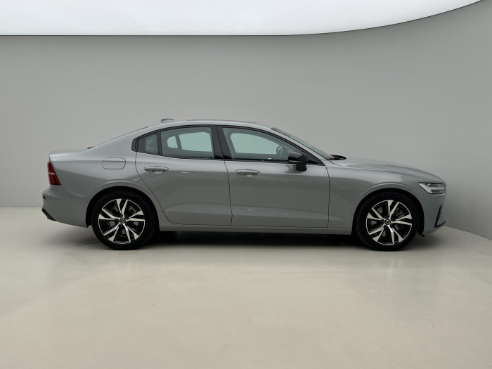 Volvo S60 B5 AWD ULTIMATE DARK AUT 1.maj