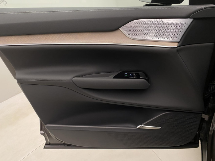Volvo EX90 PURE ELECTRIC TWIN ULTRA 7míst