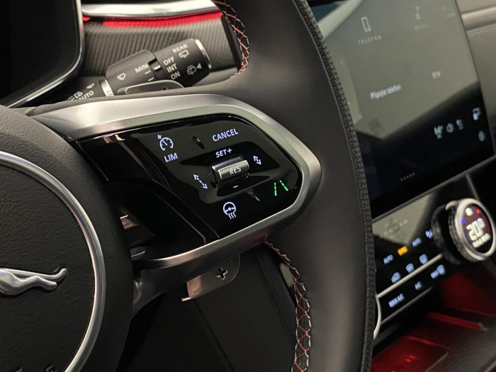 Jaguar F-Pace SVR 575 EDITION REZERVACE 5.0 Edition