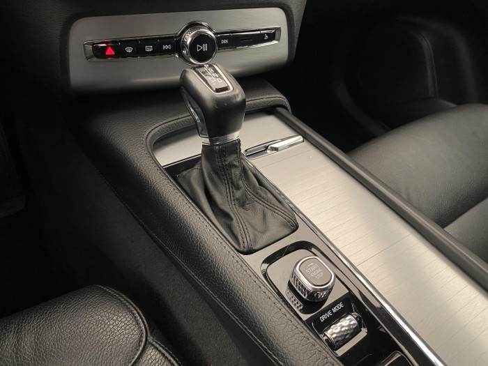 Volvo XC90 D5 AWD INSCRIPTION AUT CZ 2.0 d