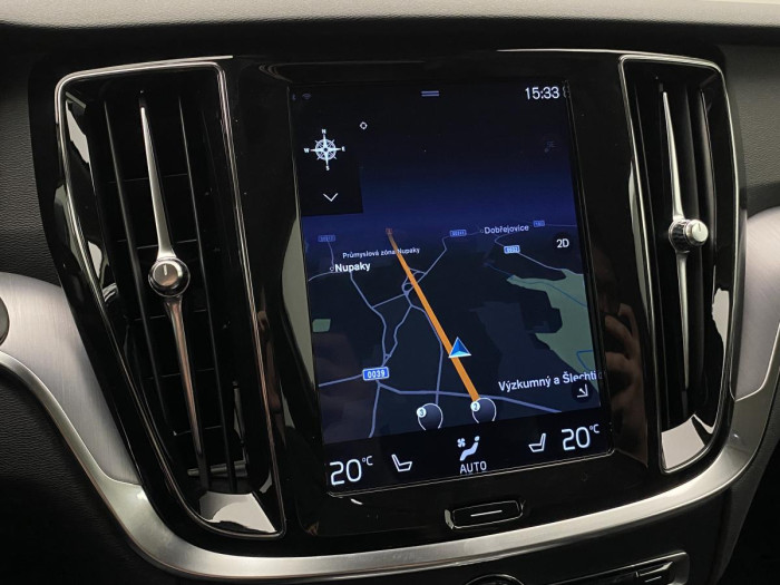 Volvo V60 T5 MOMENTUM AUT CZ REZERVACE 2.0 Momentum