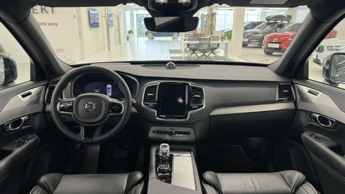 Volvo XC90 B5 AWD ULTIMATE DARK REZERVACE