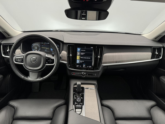 Volvo V90 CC B4 AWD PRO AUT 1.maj. 2.0 CC CC