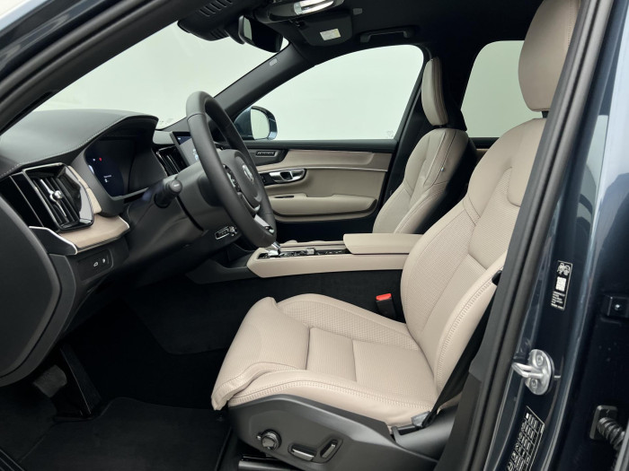 Volvo XC90 T8 AWD RECHARGE BRIGHT PLUS