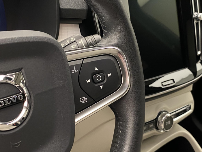 Volvo XC40 D4 AWD MOMENTUM AUT 2.0 d Momentum