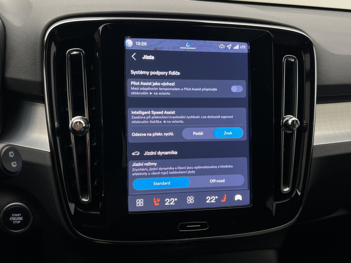 Volvo XC40 B3 CORE AUT CZ 1.maj.