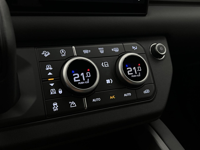 Land Rover Defender 110 D300 X-DYNAMIC SE AWD AUT 3.0 d Dynamic SE