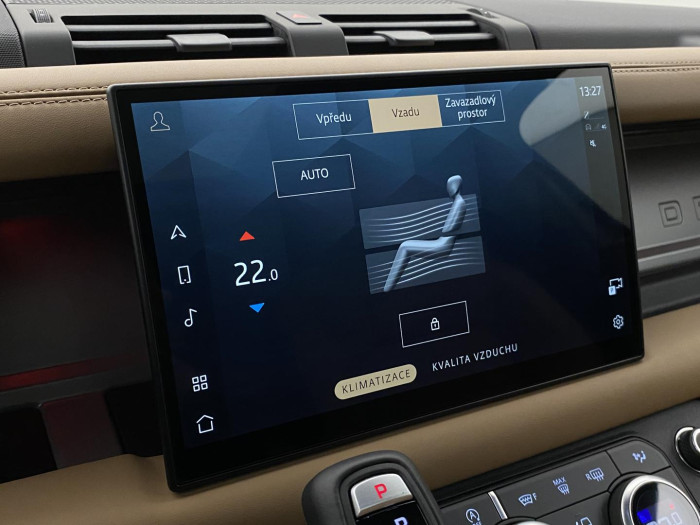 Land Rover Defender 110 D300 X AWD REZERVACE 3.0 d