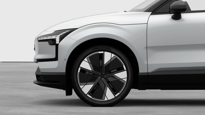 Volvo EX30 PURE ELECTRIC TWIN MOTOR ULTRA