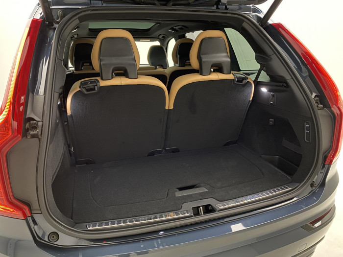 Volvo XC90 B6 AWD ULTIMATE DARK CZ 7M