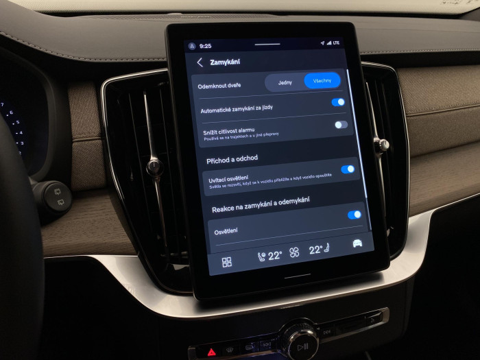 Volvo XC90 B5 AWD BRIGHT PLUS AUT CZ 7m