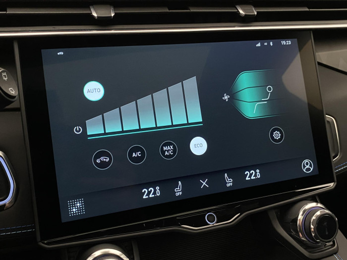 Lynk & Co 01 PHEV DCT AUT 1.maj