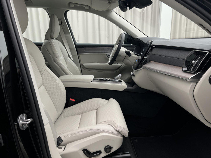 Volvo XC90 B5 AWD DARK PLUS AUT