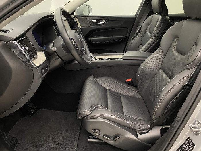 Volvo XC60 B4 AWD INSCRIPTION AUT CZ