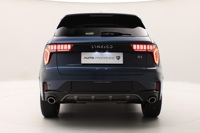 Lynk & Co 01 PHEV DCT AUT 1.maj. REZERVACE