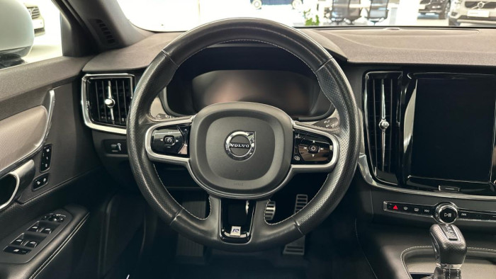 Volvo S90 D4 AWD R-DESIGN AUT REZERVACE 2.0 d