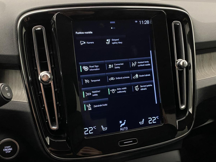Volvo XC40 D3 INSCRIPTION AUT REZERVACE 2.0 d