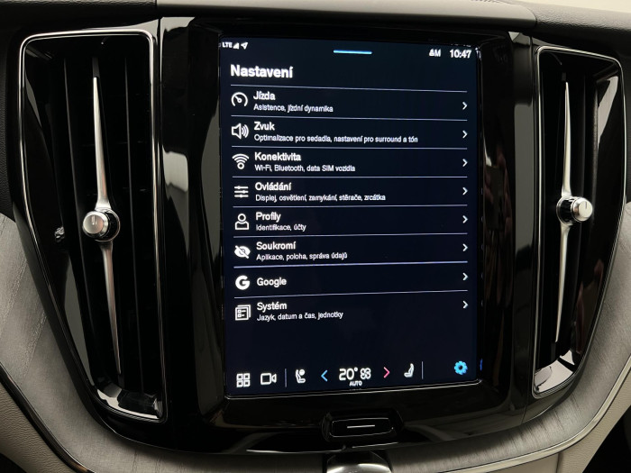 Volvo XC60 T6 AWD RECHARGE PLUS DARK AUT