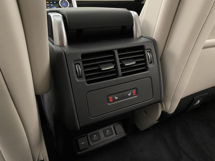 Land Rover Discovery D350 DYNAMIC SE AWD REZERVACE 3.0 d Dynamic SE