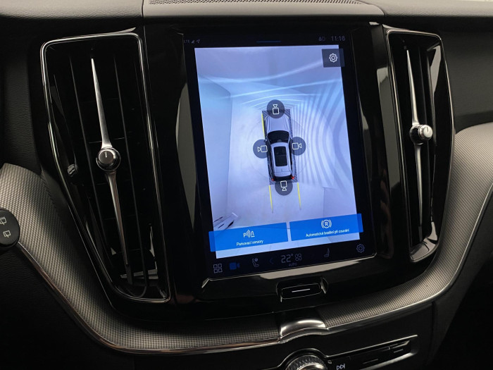 Volvo XC60 B4 AWD PLUS DARK AUT 1.maj