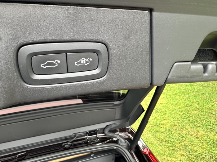 Volvo V90 CROSS COUNTRY D5 AWD REZERVACE 2.0 d
