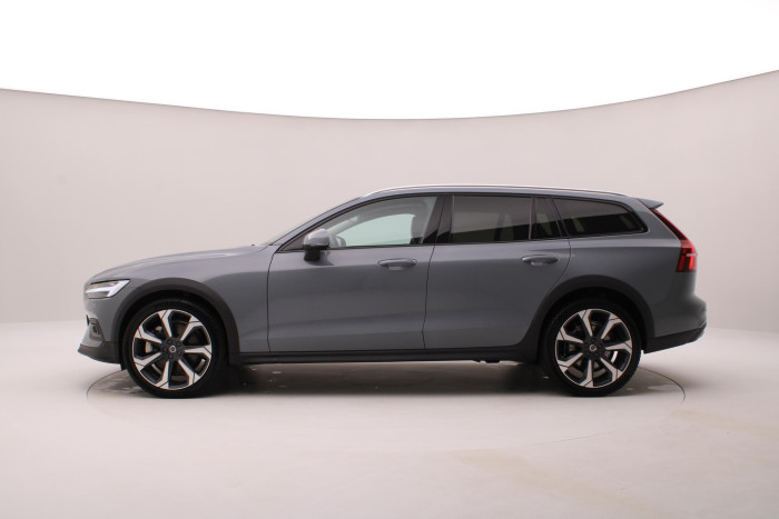 Volvo V60 CC B5 AWD BRIGHT REZERVACE 2.0 CC CC