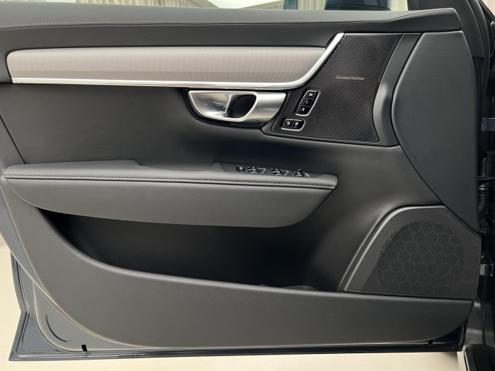 Volvo V90 CC B4 AWD PLUS BRIGHT AUT