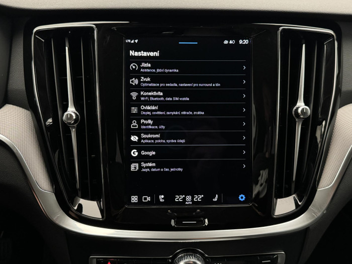 Volvo V60 CC B5 AWD PLUS BRIGHT 1.maj