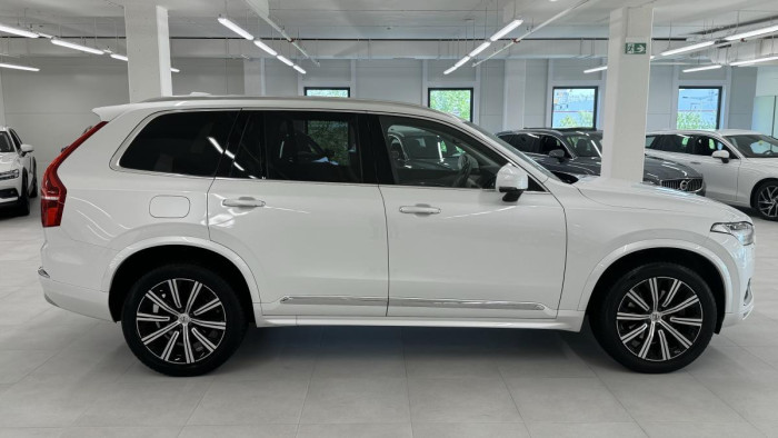 Volvo XC90 B6 AWD INSCRIPTION REZERVACE