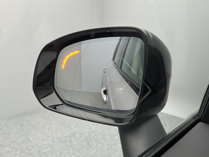 Volvo XC90 B5 AWD AUT DARK ULTRA 7 míst