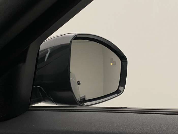 Land Rover Range Rover Velar D300 SE AWD AUT   REZERVACE 3.0 d SE