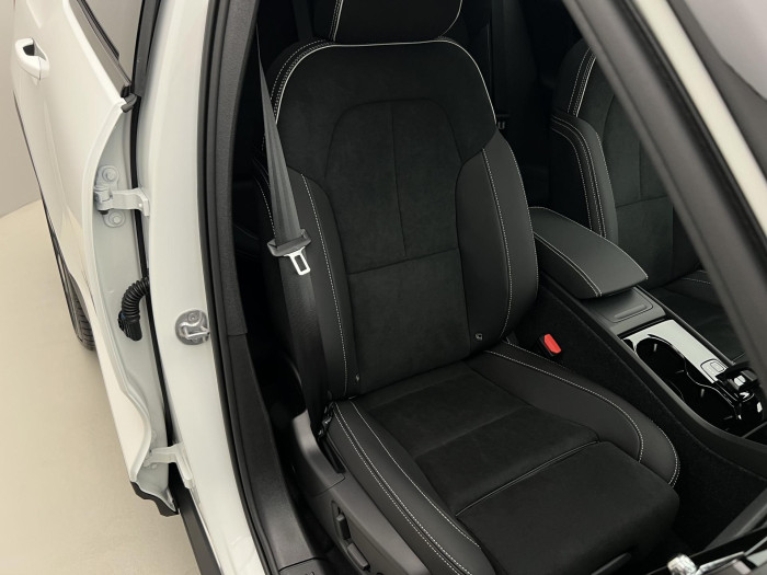 Volvo EX40 PURE ELECTRIC TWIN ULTRA