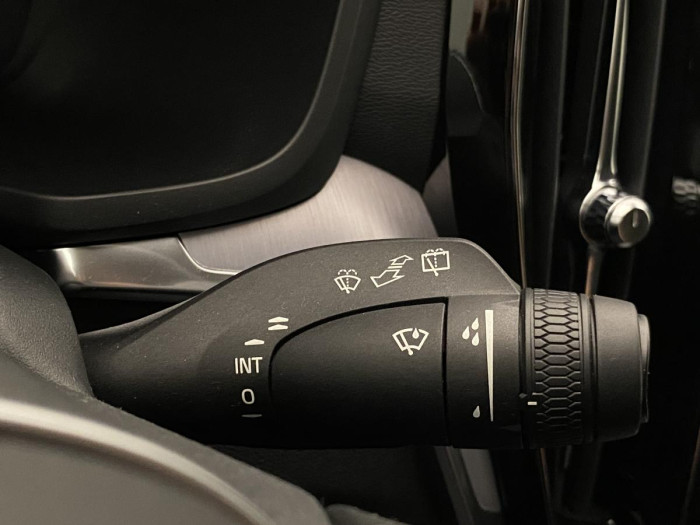 Volvo V60 B4 CORE AUT 1.maj. REZERVACE