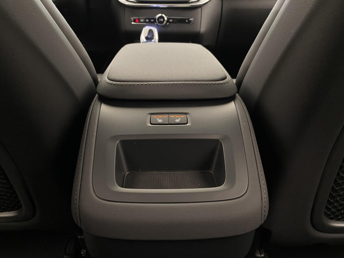 Volvo XC90 B5 AWD BLACK EDITION PLUS 7