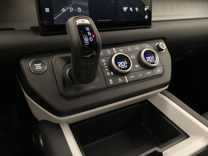 Land Rover Defender 110 D200 S AWD AUT 3.0 d