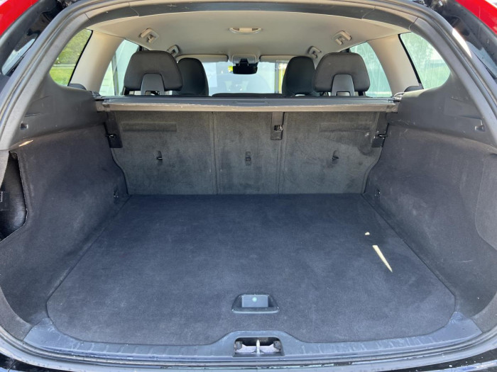 Volvo XC60 D4 AWD Aut CZ NAVIGACE 2.4 d