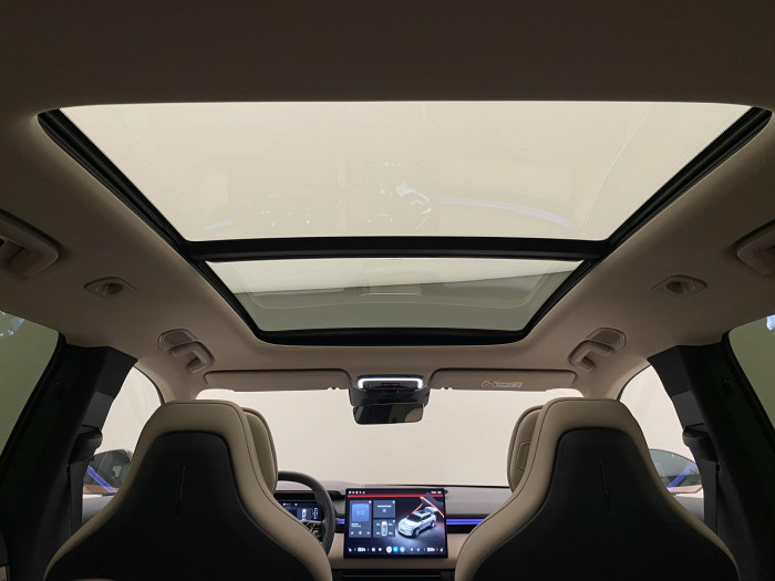 Lynk & Co 08 MORE PHEV