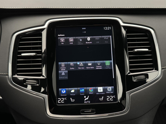 Volvo XC90 B5 AWD R-Design AUT REZERVACE