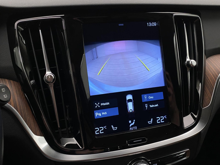 Volvo V60 CC D4 AWD PRO REZERVACE 2.0 d CC CC