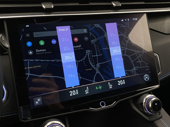 Lynk & Co 01 PHEV DCT REZERVACE