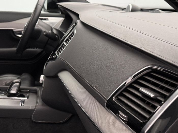 Volvo XC90 B6 AWD R-DESIGN CZ 7 míst