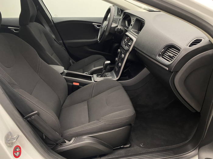 Volvo V40 T2 KINETIC CZ