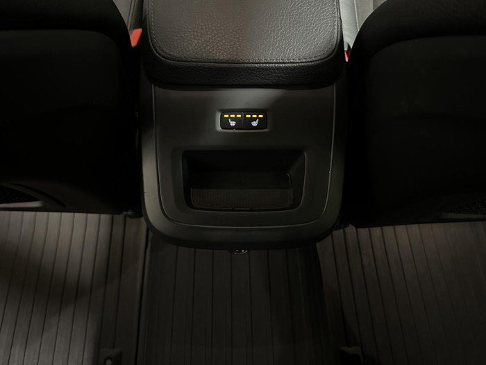 Volvo V90 D4 AWD MOMENTUM AUT REZERVACE 2.0 d Momentum