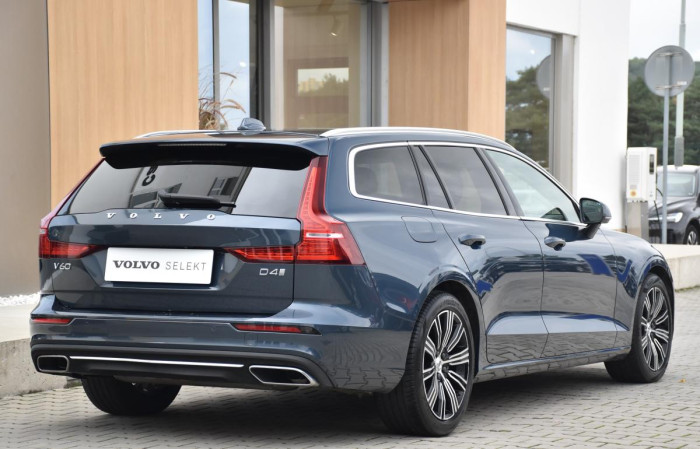 Volvo V60 D4 INSCRIPTION AUT REZERVACE 2.0 d