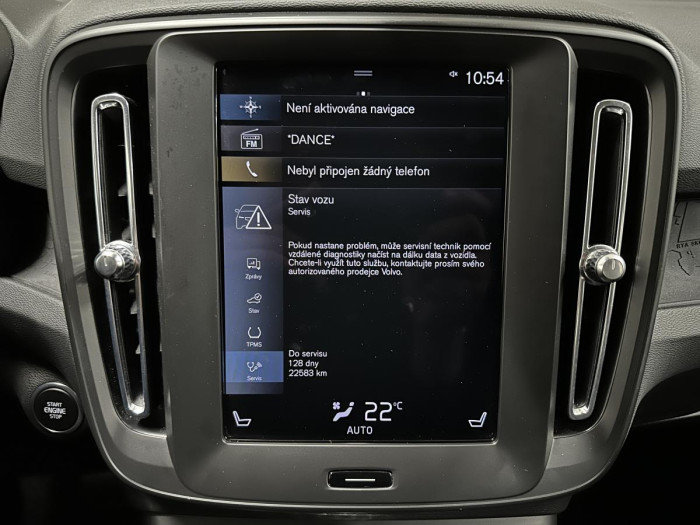 Volvo XC40 T2 CORE AUT REZERVACE