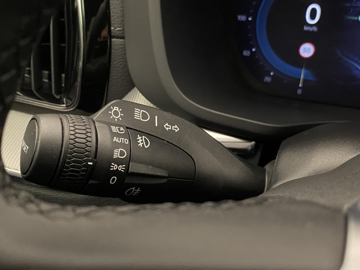 Volvo XC60 T6 AWD ULTRA DARK AUT CZ