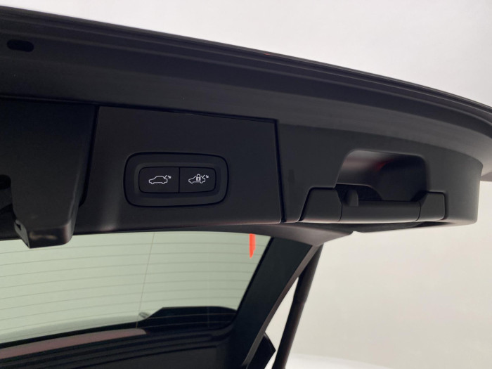 Volvo V90 T6 AWD PLUG-IN DARK PLUS AUT