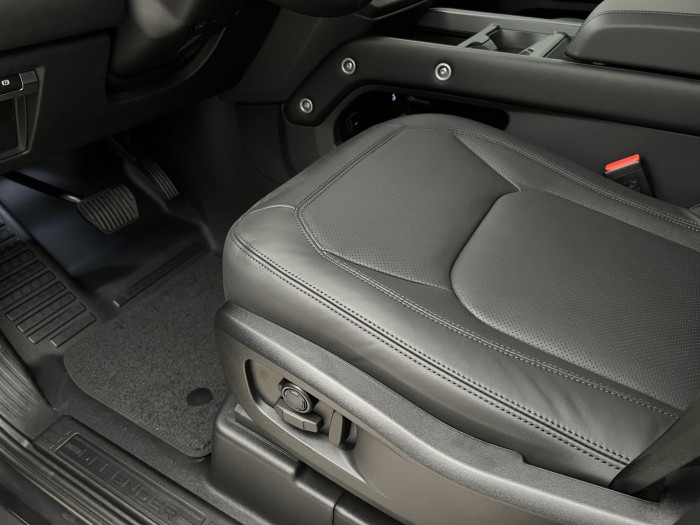 Land Rover Defender 110 P425 X-DYNAMIC HSE AWD Aut 5.0 Dynamic