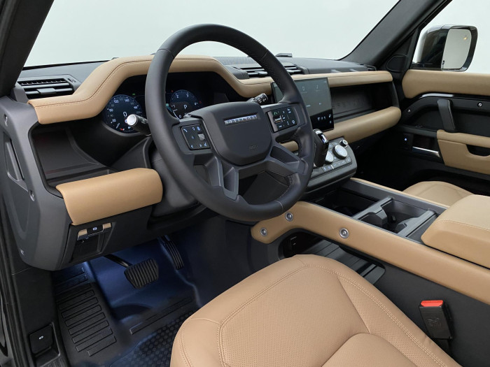 Land Rover Defender 110 D300 X-D HSE REZERVACE 3.0 d d