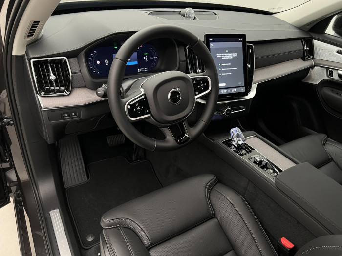 Volvo XC90 T8 AWD RECHARGE DARK PLUS AUT